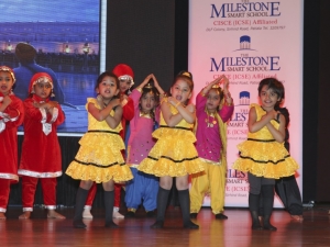 Annual Day Function - MIlestone Smart School (1)