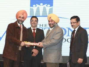 Annual Day Function - MIlestone Smart School (2)